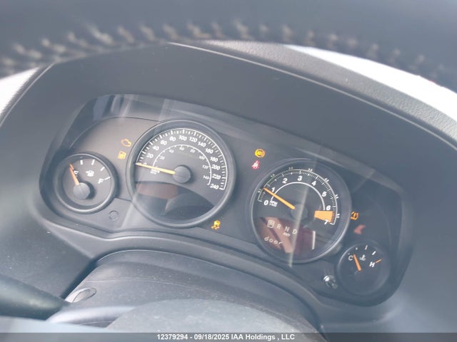 Jeep 2015 2015 1C4NJRAB4FD257509 Image 7