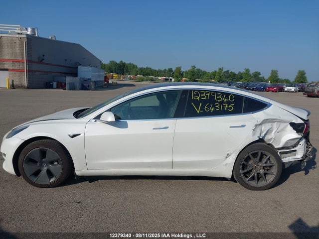 5YJ3E1EB9LF643175 Tesla MODEL 3