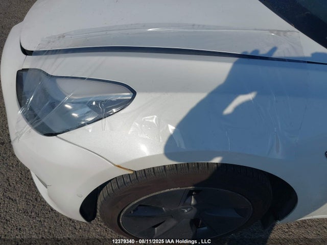 5YJ3E1EB9LF643175 Tesla MODEL 3