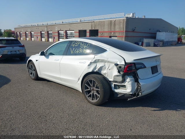 5YJ3E1EB9LF643175 Tesla MODEL 3