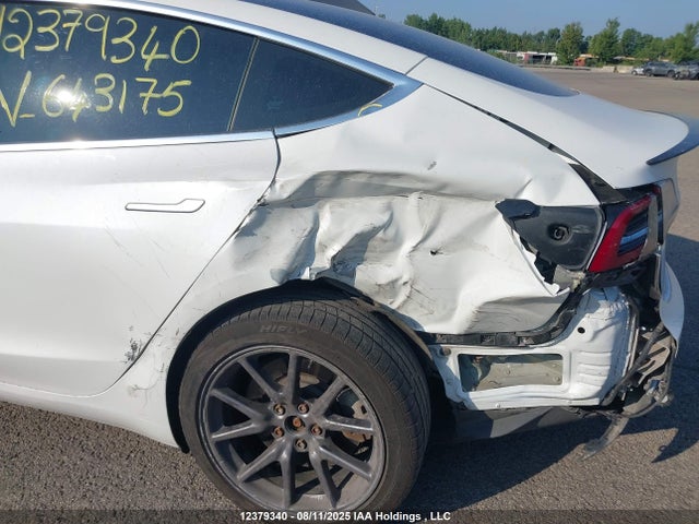 5YJ3E1EB9LF643175 Tesla MODEL 3