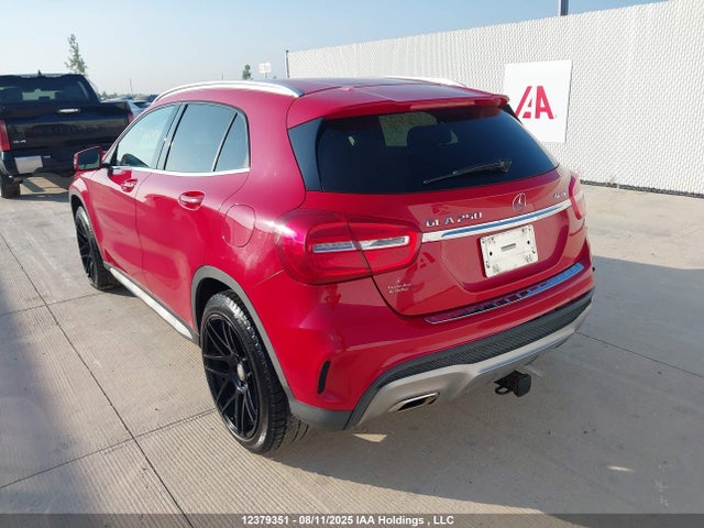 WDCTG4GBXFJ064521 Mercedes-Benz GLA-Class
