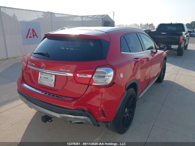 WDCTG4GBXFJ064521 Mercedes-Benz GLA-Class