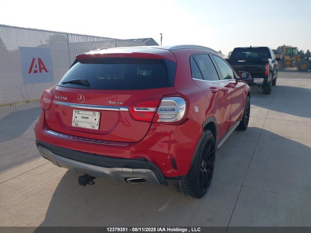 WDCTG4GBXFJ064521 Mercedes-Benz GLA-Class