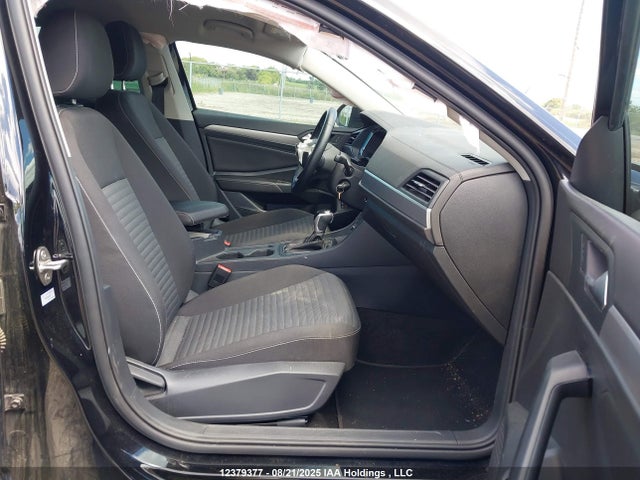 3VWCM7BU1PM028873 Volkswagen tsi