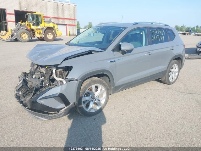 3VVLX7B28NM061747 Volkswagen tsi