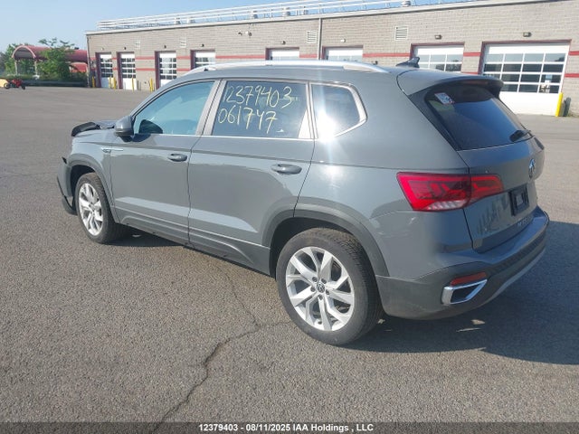 3VVLX7B28NM061747 Volkswagen tsi
