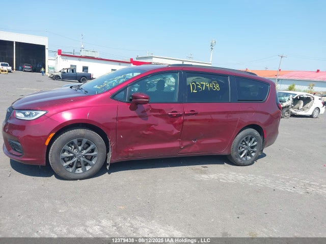 Chrysler Pacifica 2022 2C4RC3FG4NR130302 Image 14