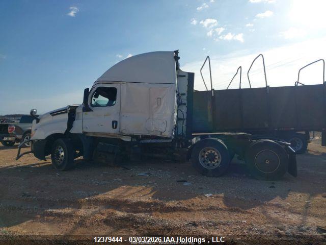3AKJHHDR7NSMX0422 Freightliner Cascadia 126