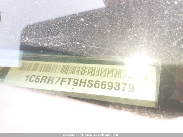 RAM 1500 2017 1C6RR7FT9HS669379 Image 9