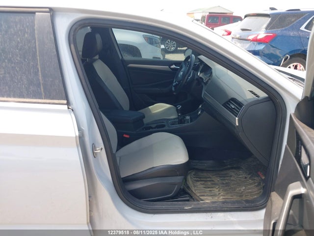 3VWW57BU7KM013832 Volkswagen 1.4 tsi