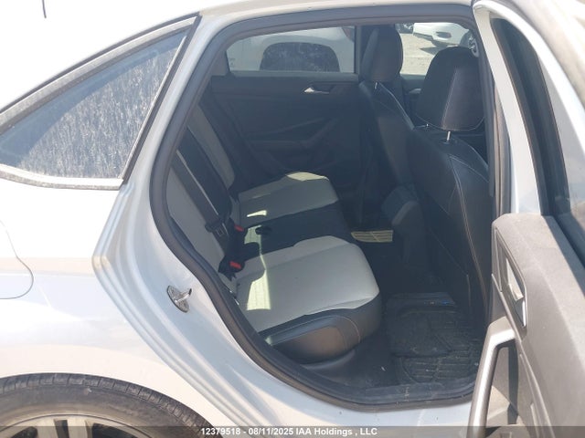 3VWW57BU7KM013832 Volkswagen 1.4 tsi