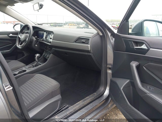 3VWCM7BU6NM031815 Volkswagen 1.5 tsi