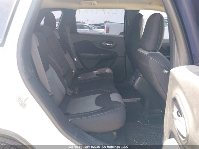 Jeep Cherokee Sport 2015 1C4PJMABXFW775477 Image 8