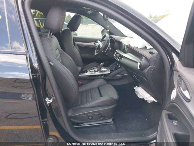 Alfa Romeo 2024 2024 ZASPAKBN4R7D70993 Image 5
