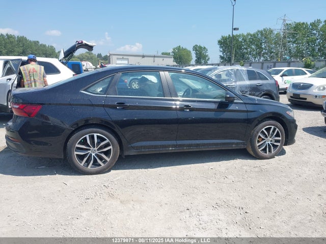 3VWEX7BU8SM042813 Volkswagen tsi