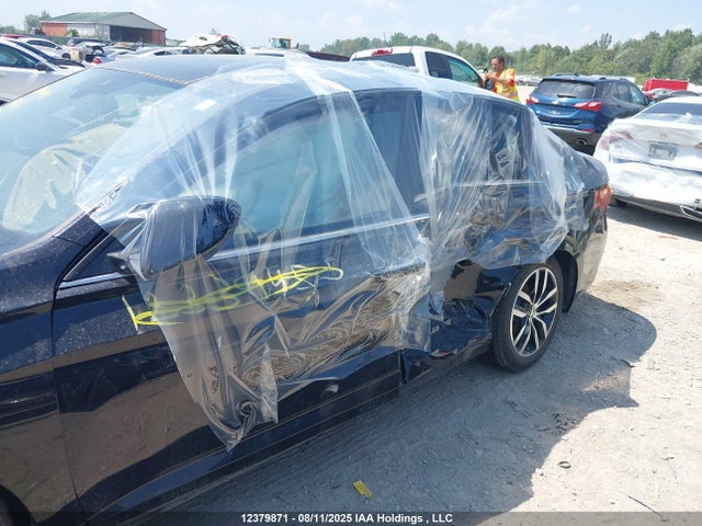 3VWEX7BU8SM042813 Volkswagen tsi