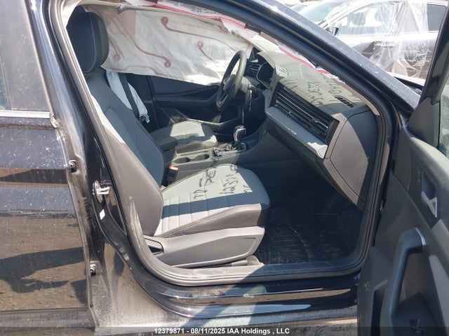 3VWEX7BU8SM042813 Volkswagen tsi