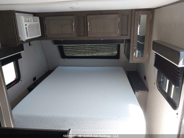 1UJBJ0AJ2L77E0122 Jayco Jayflight