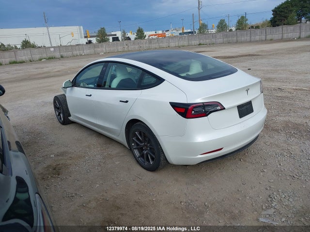 5YJ3E1EA5NF328657 Tesla MODEL 3