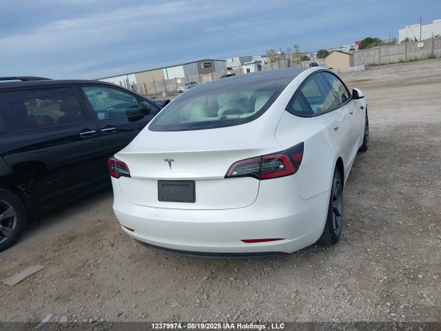 5YJ3E1EA5NF328657 Tesla MODEL 3