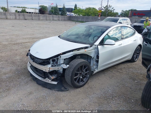 5YJ3E1EA5NF328657 Tesla MODEL 3