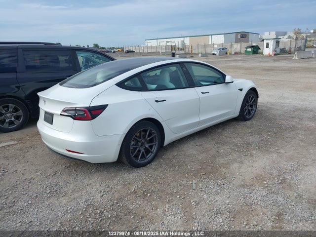 5YJ3E1EA5NF328657 Tesla MODEL 3