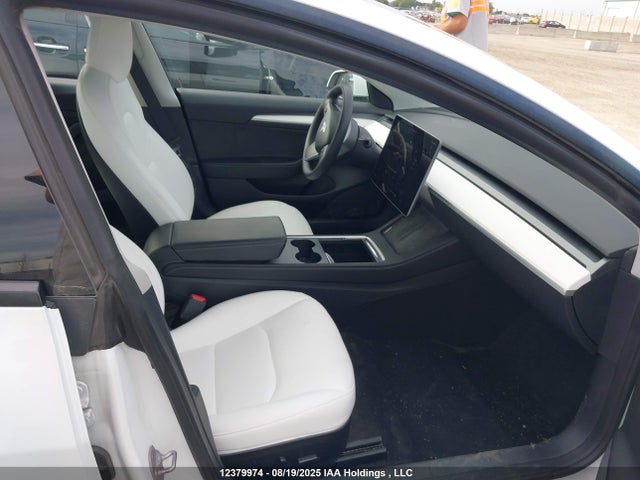 5YJ3E1EA5NF328657 Tesla MODEL 3