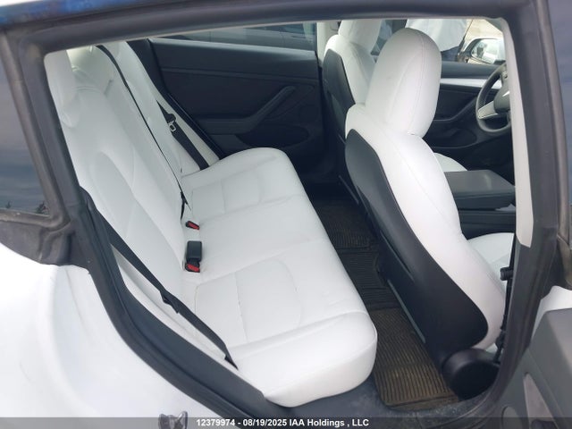 5YJ3E1EA5NF328657 Tesla MODEL 3