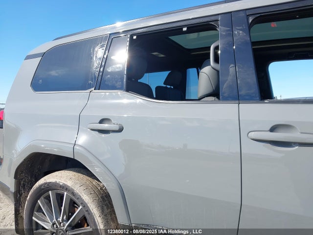 Lexus v35a-fts 2024 JTJVBCDX5R5000209 Image 6