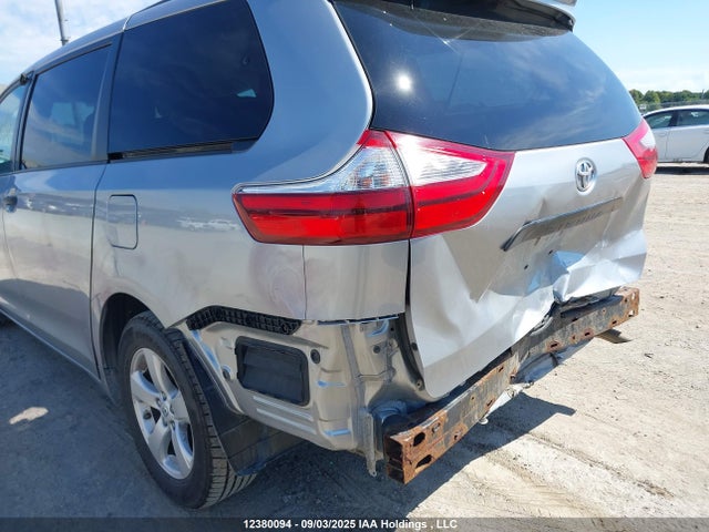 Toyota 2gr-fks 2017 5TDZZ3DC2HS862664 Image 18