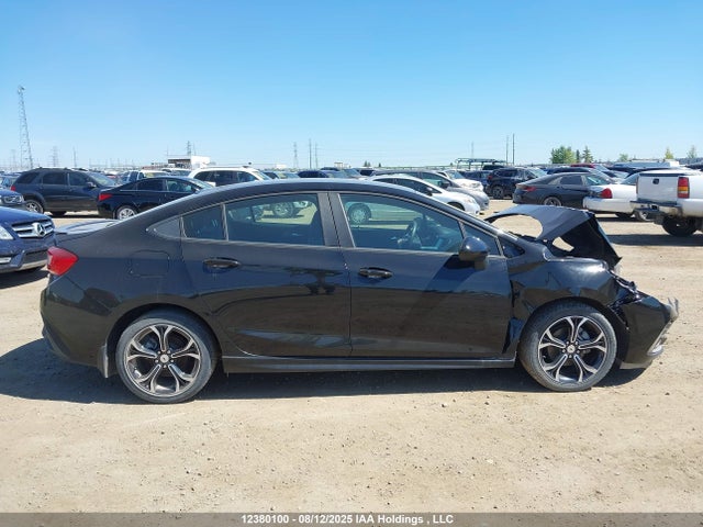 Chevrolet le2 -di: direct injection, vvt: variable valve timing, gen, alum 2019 1G1BE5SM5K7140930 Image 14