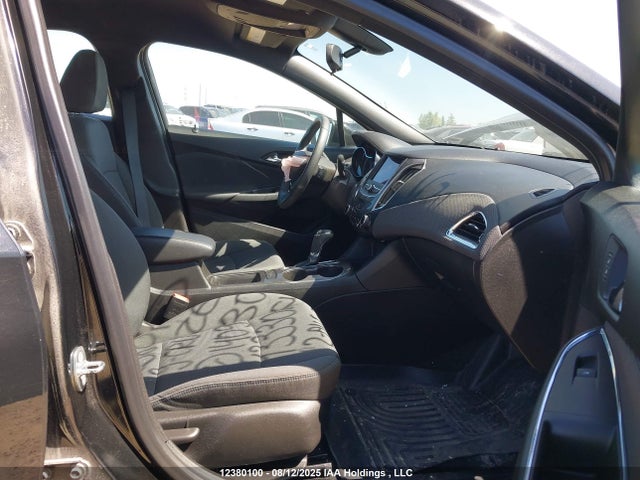 Chevrolet le2 -di: direct injection, vvt: variable valve timing, gen, alum 2019 1G1BE5SM5K7140930 Image 5