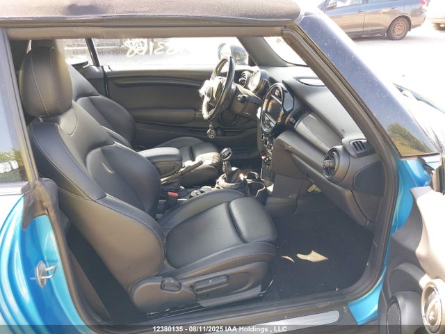 WMWWG5C57G3A83168 Mini COOPER CONVERTIBLE