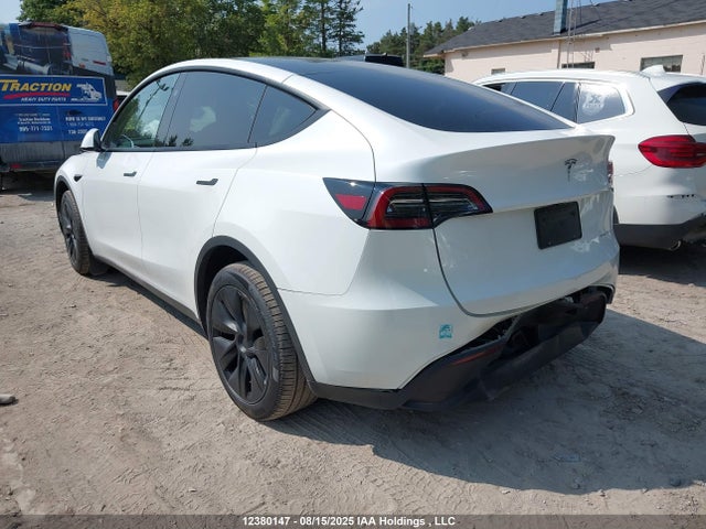 7SAYGDEE9SF274704 Tesla Model Y