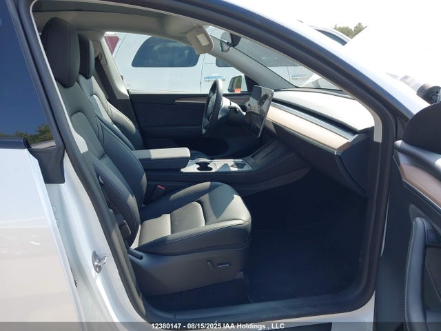 7SAYGDEE9SF274704 Tesla Model Y