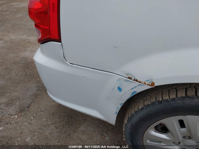 2C4RDGBG5FR712016 Dodge Grand Caravan
