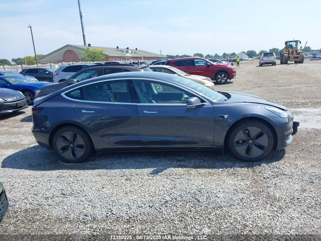 5YJ3E1EB2KF131577 Tesla MODEL 3