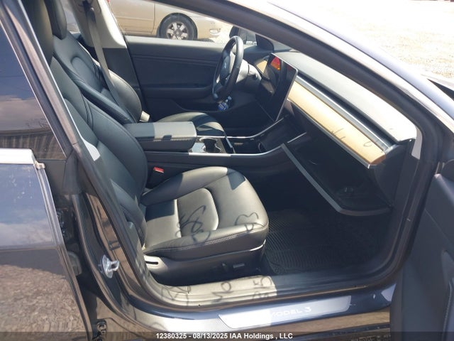 5YJ3E1EB2KF131577 Tesla MODEL 3
