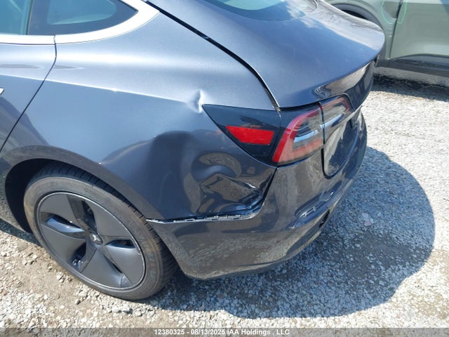 5YJ3E1EB2KF131577 Tesla MODEL 3