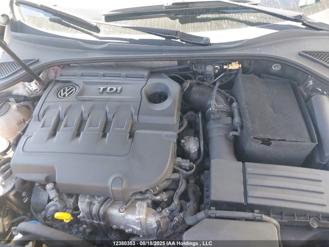 1VWBV7A3XFC049979 Volkswagen Passat