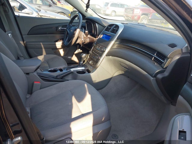 Chevrolet lkw 2014 1G11B5SL9EF144534 Image 5