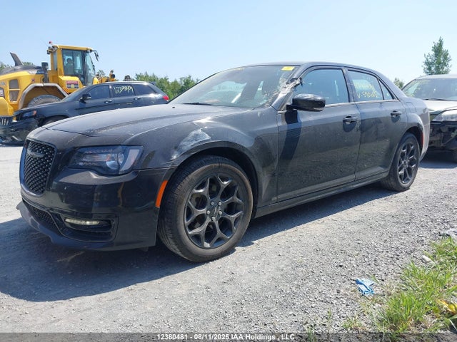 2C3CCAGGXPH590165 Chrysler 300