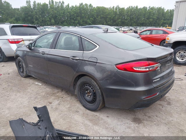 Ford 2019 2019 3FA6P0MU3KR156349 Image 3