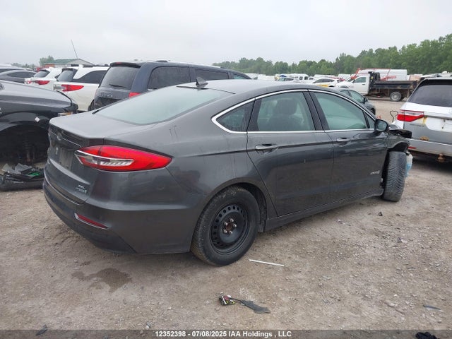 Ford 2019 2019 3FA6P0MU3KR156349 Image 4