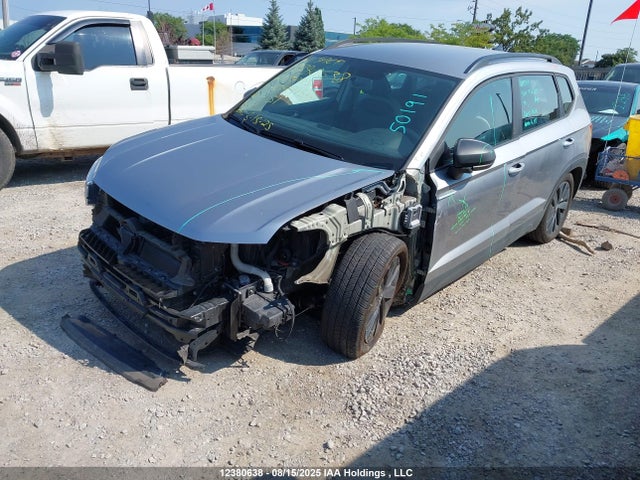 3VVCX7B26NM099154 Volkswagen tsi