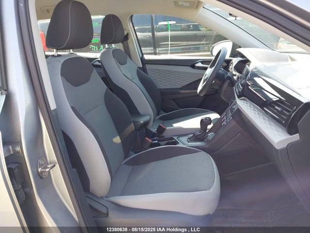 3VVCX7B26NM099154 Volkswagen tsi