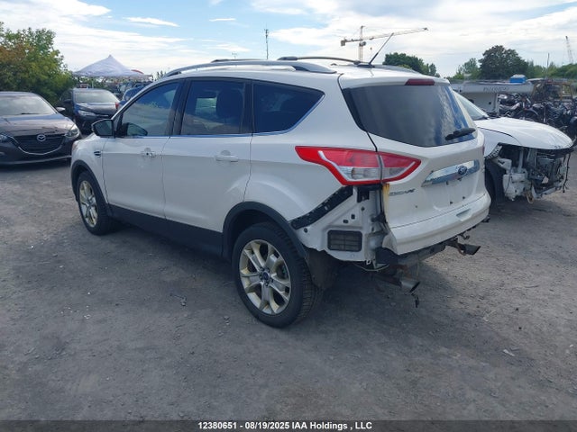1FMCU9J98GUC47526 Ford Escape