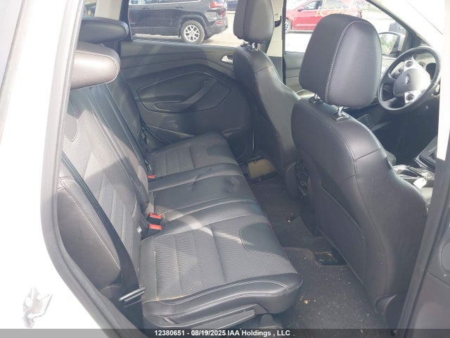1FMCU9J98GUC47526 Ford Escape