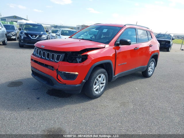 3C4NJDABXJT209941 Jeep 2018